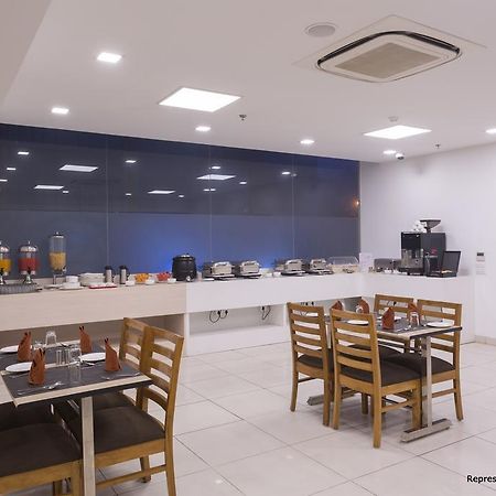 Hotel Manesar Gurgaon Buitenkant foto