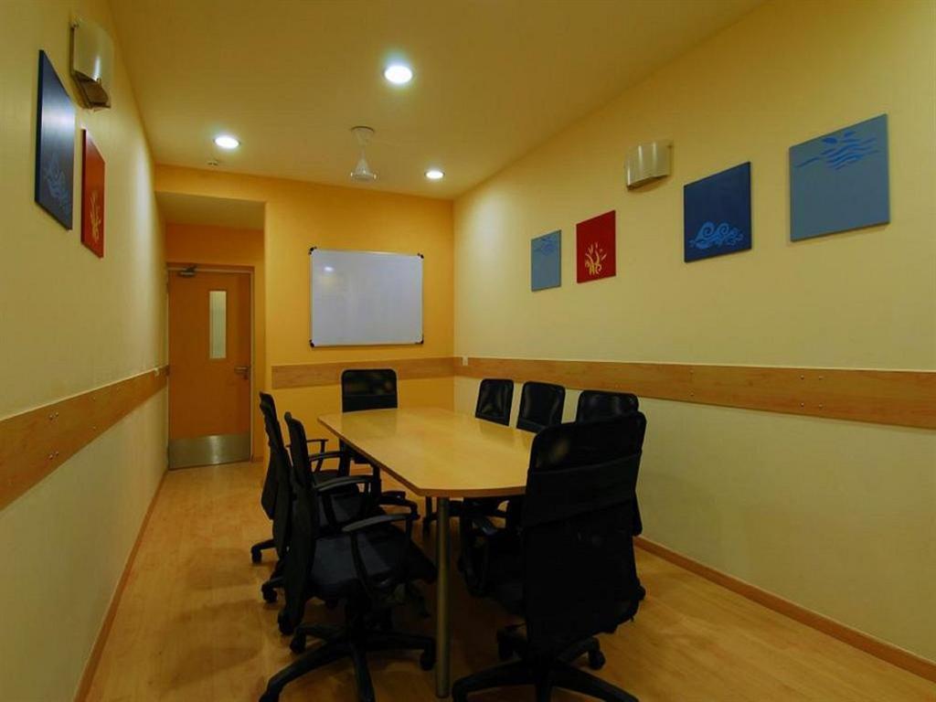 Hotel Manesar Gurgaon Buitenkant foto