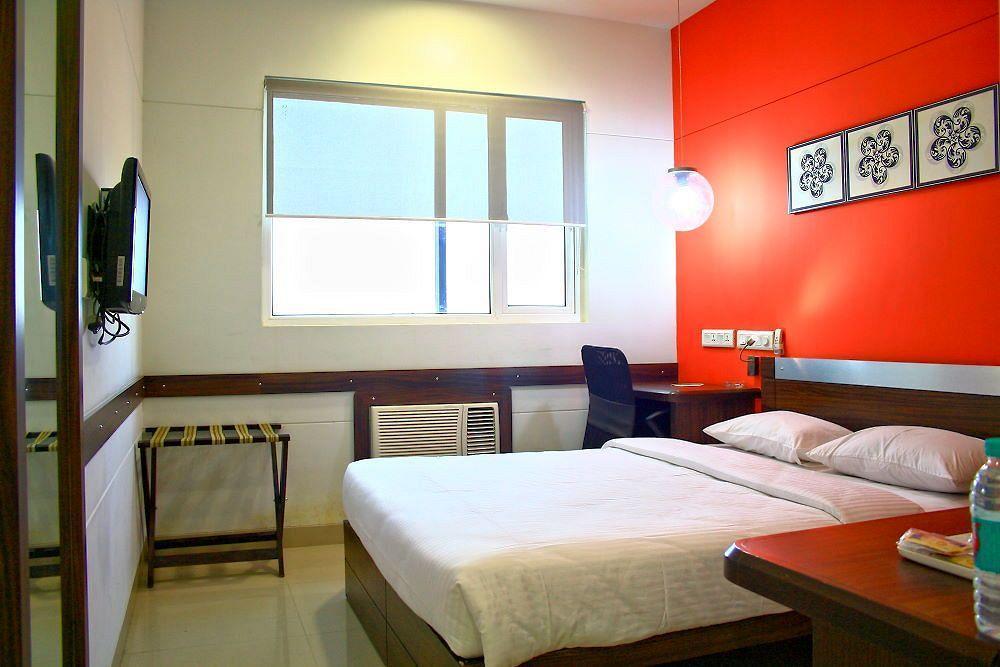 Hotel Manesar Gurgaon Buitenkant foto