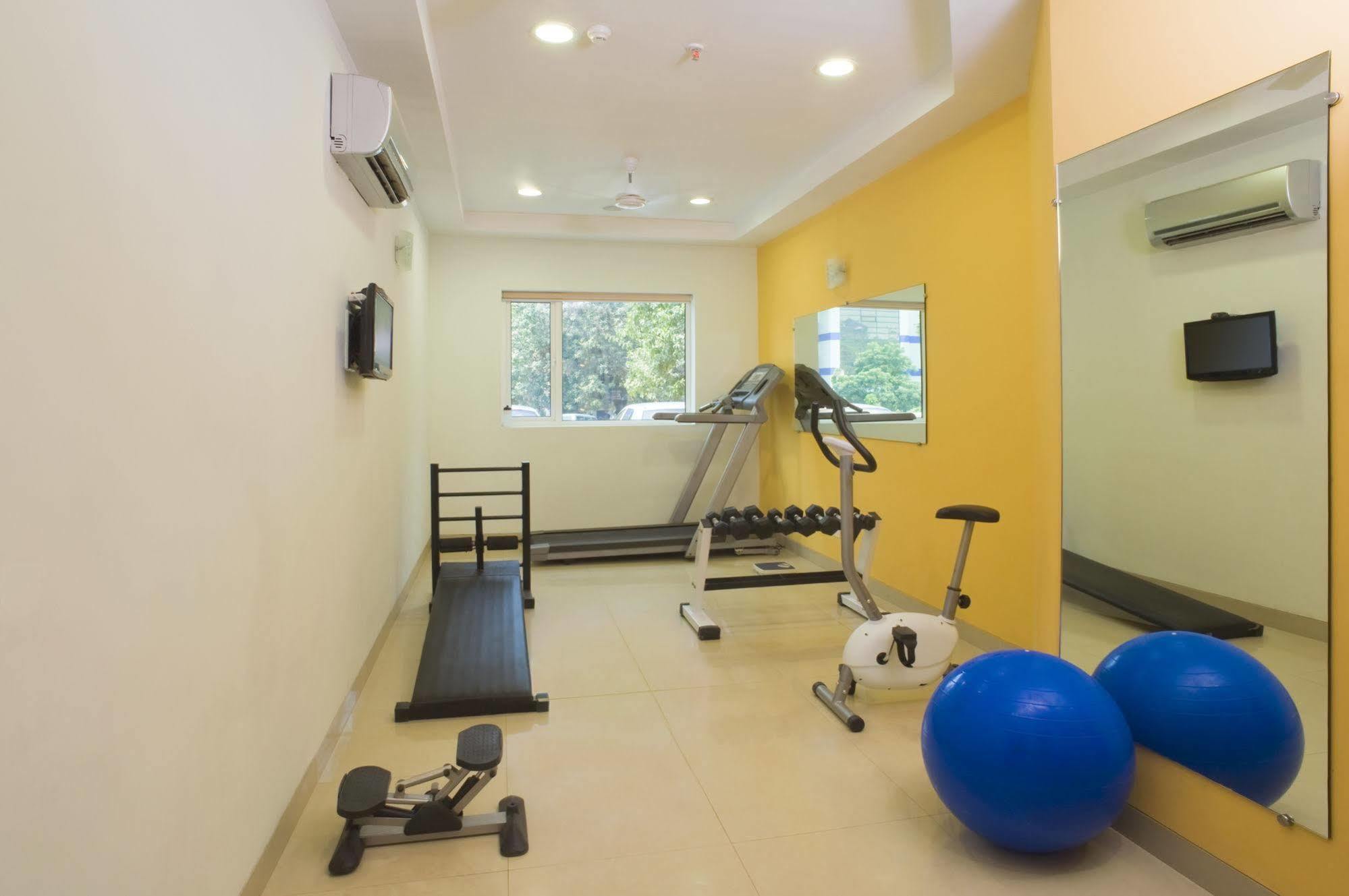 Hotel Manesar Gurgaon Buitenkant foto