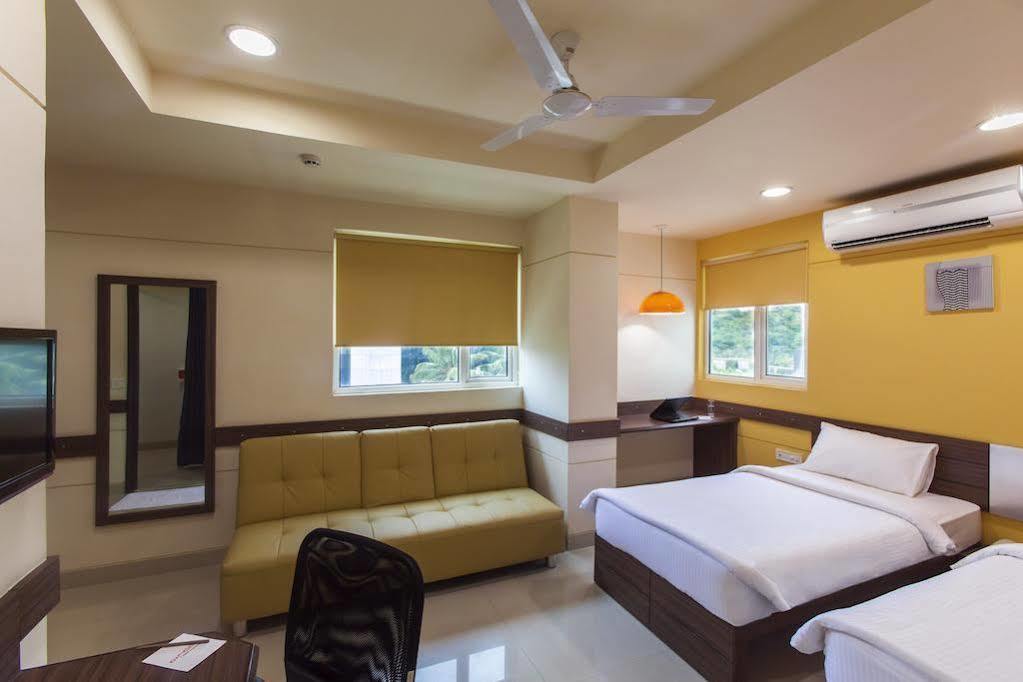 Hotel Manesar Gurgaon Buitenkant foto